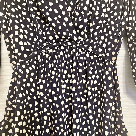 Creative Concept black & White Dress with large collar and flattering tie back. - Picture 6 of 9